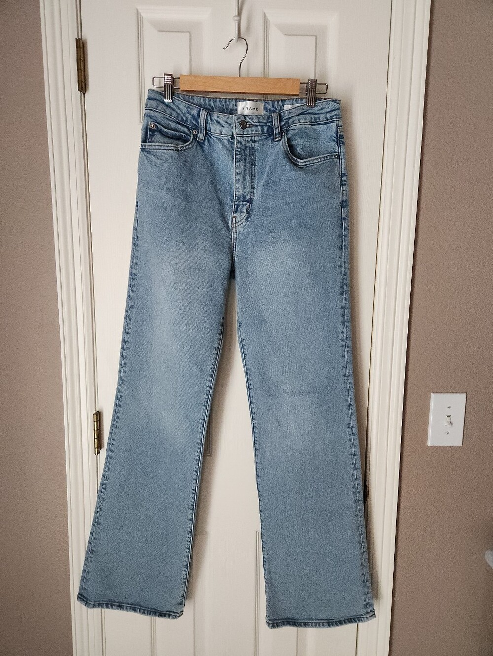 FRAME Denim The Arrow - Dolly - Like New